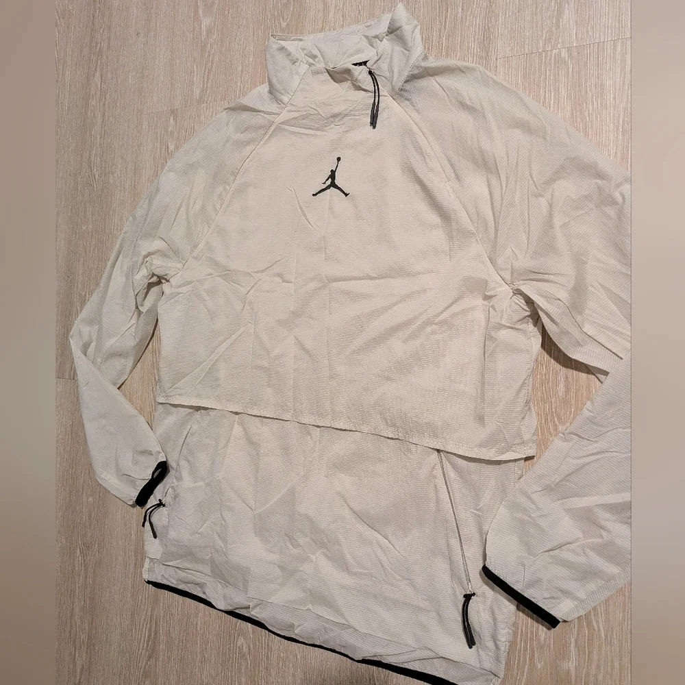 Jordan Jacket Men's Medium Windbreaker Spell Out Pockets Lightweight - Picture 4 of 10